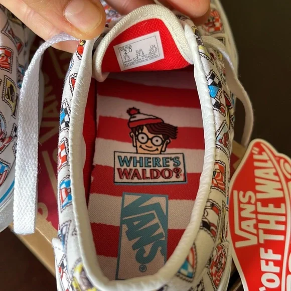 Kids Vans limited edition Where’s Waldo shoes - Picture 2 of 6